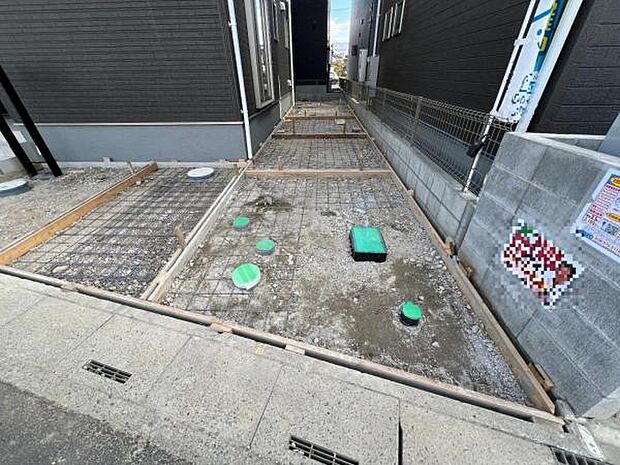 駐車場ももちろん完備しておりますのでお車所有の方にも心強いです。