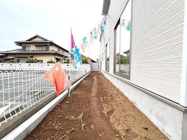 お庭スペースは、ガーデニングやお子様との外遊びなど多彩な用途でお楽しみいただけます。