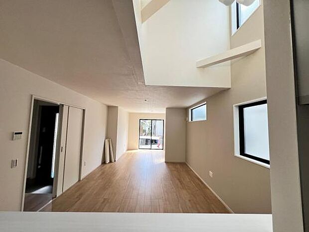 リビングダイニングになります。ご家族そろっての素敵な空間になりそうですね。