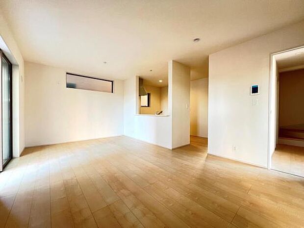 家族団らんの場所としてゆったりと居心地の良いリビングです。