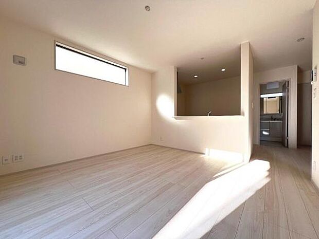 家族団らんの場所としてゆったりと居心地の良いリビングです。