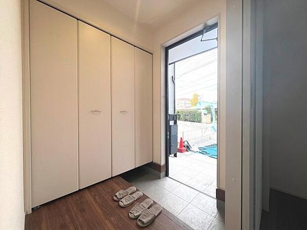 いつも気持ちよくご家族を迎えられる玄関です。