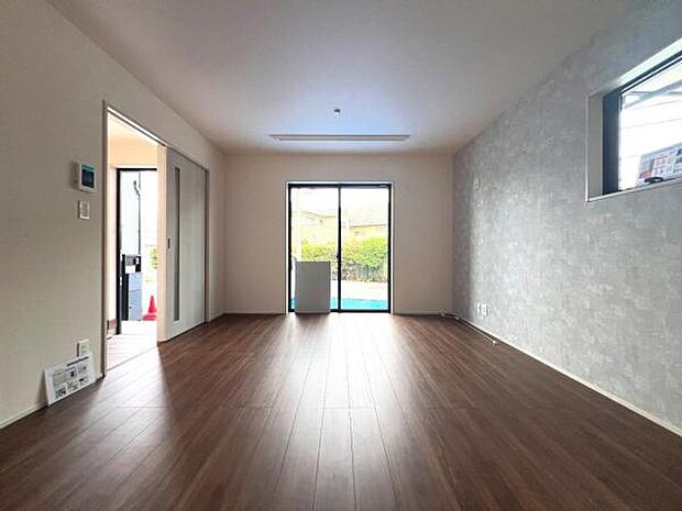 家族団らんの場所としてゆったりと居心地の良いリビングです。