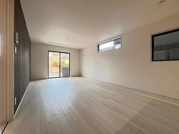 家族団らんの場所としてゆったりと居心地の良いリビングです。