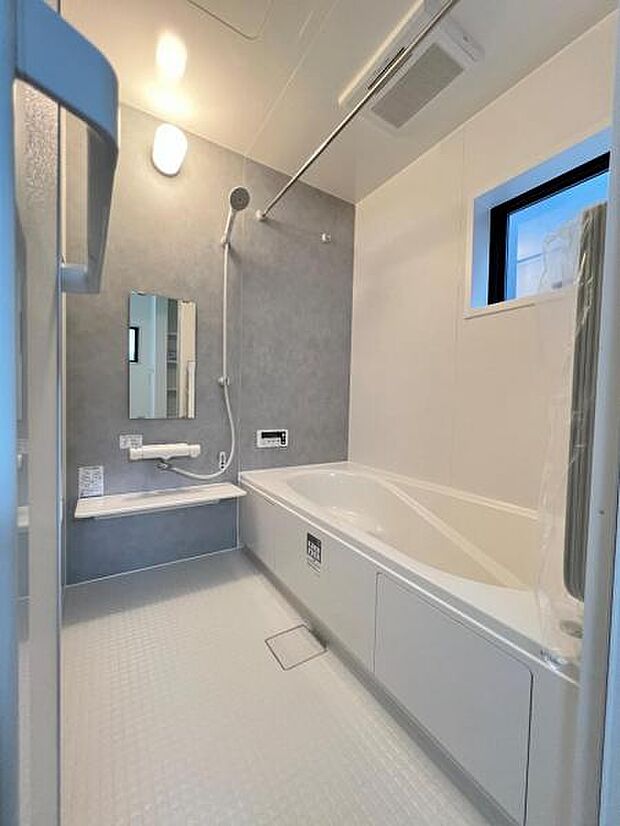 お風呂でほっとひといき。1日の疲れを癒しましょう。