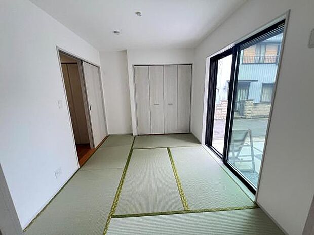 和室スペースです。畳のお部屋は寛げる空間ですね。