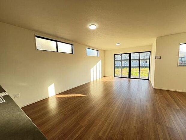 家族団らんの場所としてゆったりと居心地の良いリビングです。