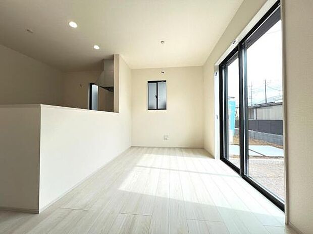 ご家族の温かい時間を演出するダイニングスペースです。