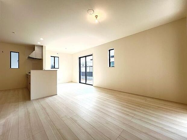 家族団らんの場所としてゆったりと居心地の良いリビングです。