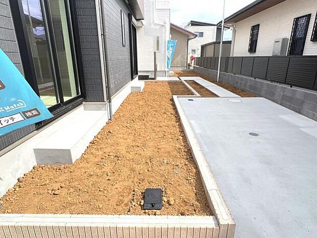 お庭スペースは、ガーデニングやお子様との外遊びなど多彩な用途でお楽しみいただけます。