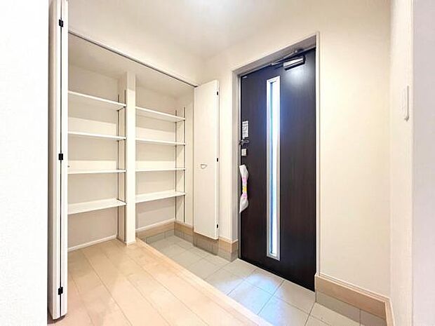 いつも気持ちよくご家族を迎えられる玄関です。