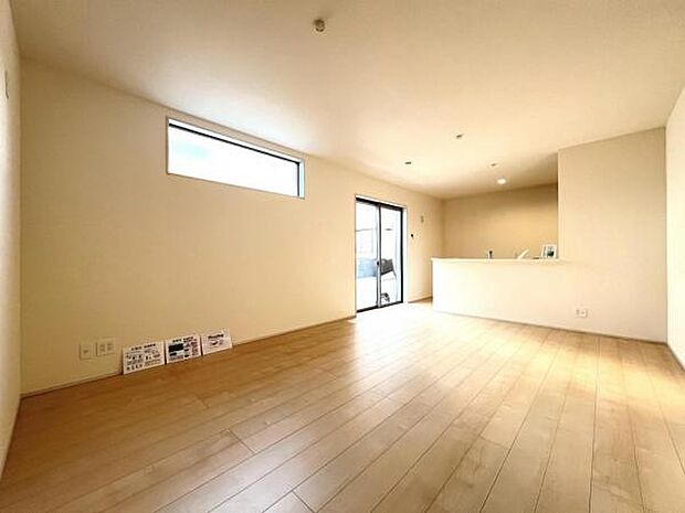 リビングダイニングになります。ご家族そろっての素敵な空間になりそうですね。