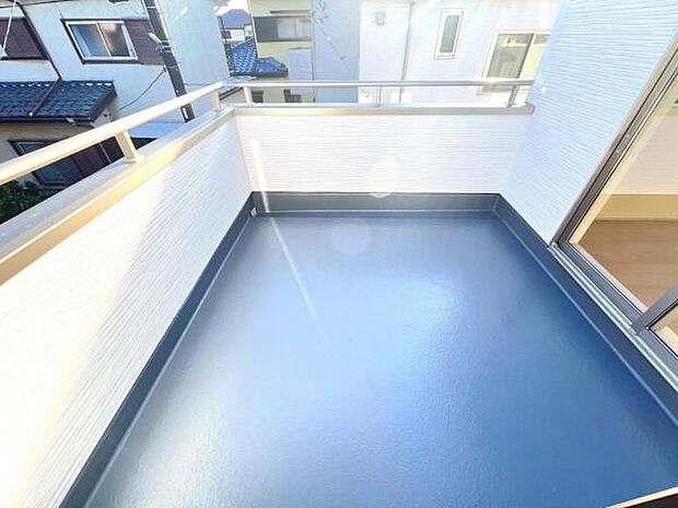 お洗濯ものを気持ち良く太陽の光で干せるのが嬉しいですね。