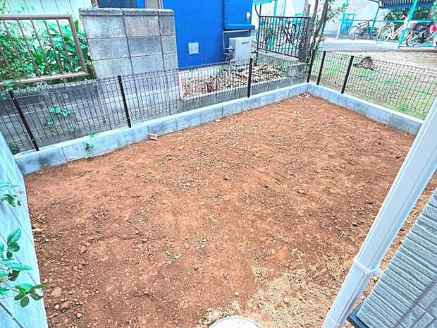 お庭スペースは、ガーデニングやお子様との外遊びなど多彩な用途でお楽しみいただけます。