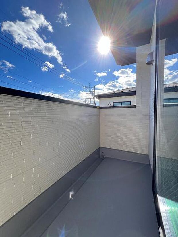 お洗濯ものを気持ち良く太陽の光で干せるのが嬉しいですね。