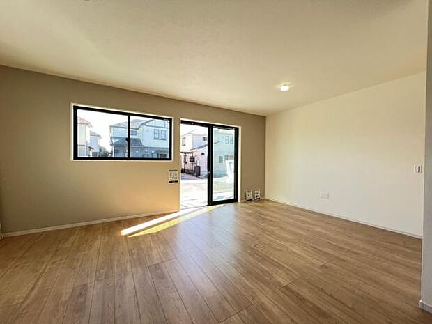 家族団らんの場所としてゆったりと居心地の良いリビングです。