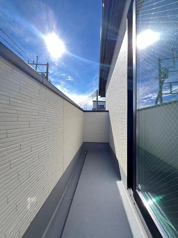 お洗濯ものを気持ち良く太陽の光で干せるのが嬉しいですね。