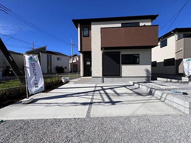 駐車場ももちろん完備しておりますのでお車所有の方にも心強いです。