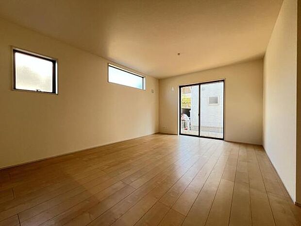 家族団らんの場所としてゆったりと居心地の良いリビングです。