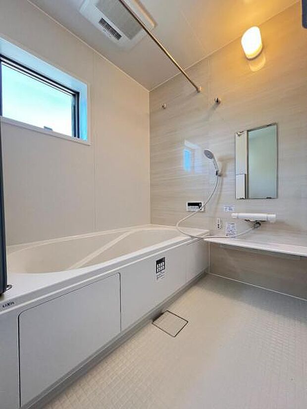 お風呂でほっとひといき。1日の疲れを癒しましょう。