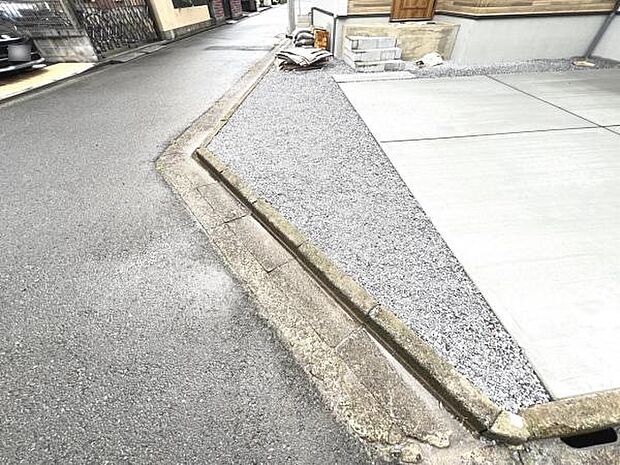 お庭スペースは、ガーデニングやお子様との外遊びなど多彩な用途でお楽しみいただけます。