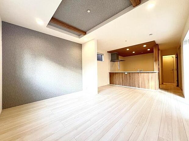 ご家族の温かい時間を演出するダイニングスペースです。