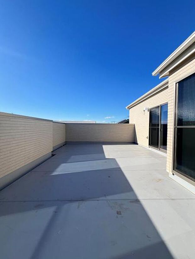 お洗濯ものを気持ち良く太陽の光で干せるのが嬉しいですね。