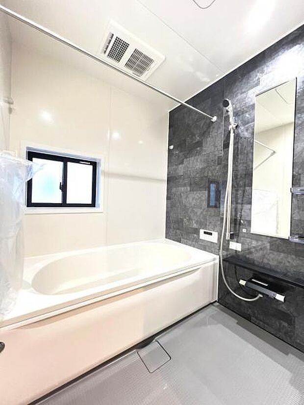 お風呂でほっとひといき。1日の疲れを癒しましょう。