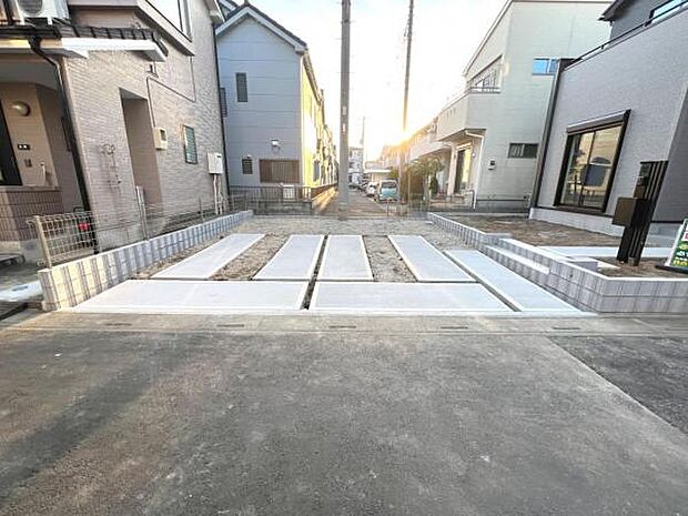 駐車場ももちろん完備しておりますのでお車所有の方にも心強いです。