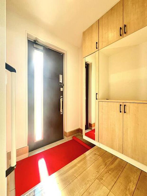 いつも気持ちよくご家族を迎えられる玄関です。