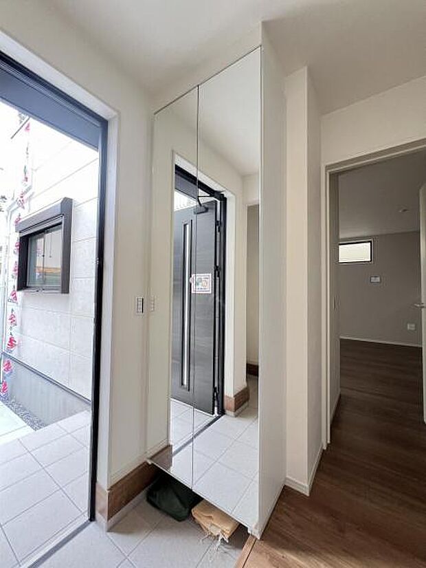 いつも気持ちよくご家族を迎えられる玄関です。