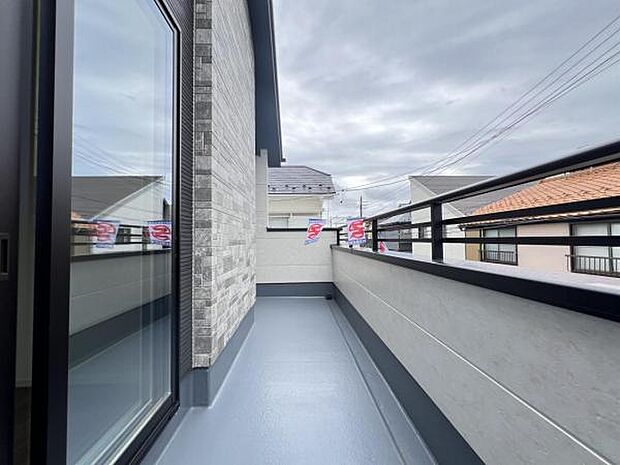 お洗濯ものを気持ち良く太陽の光で干せるのが嬉しいですね。