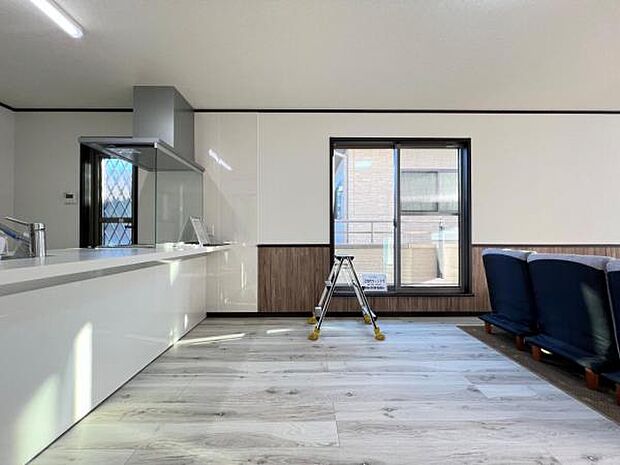 ご家族の温かい時間を演出するダイニングスペースです。