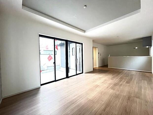 リビングダイニングになります。ご家族そろっての素敵な空間になりそうですね。