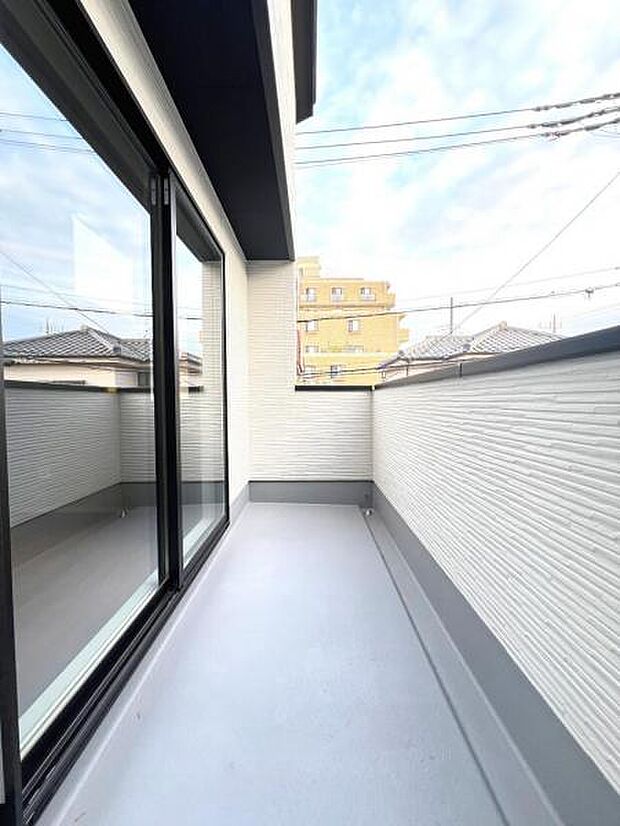 お洗濯ものを気持ち良く太陽の光で干せるのが嬉しいですね。