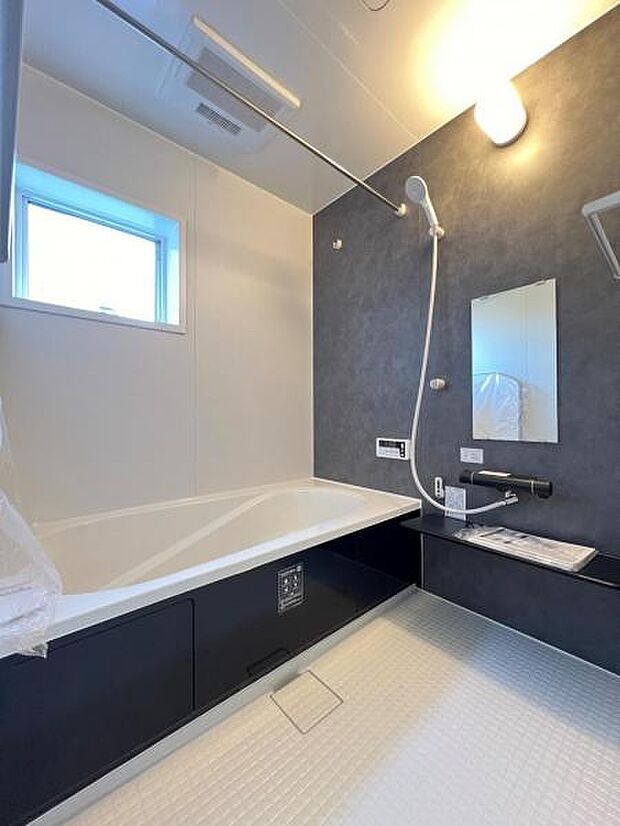 お風呂でほっとひといき。1日の疲れを癒しましょう。