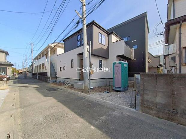 前面道路を含めた現地写真です。