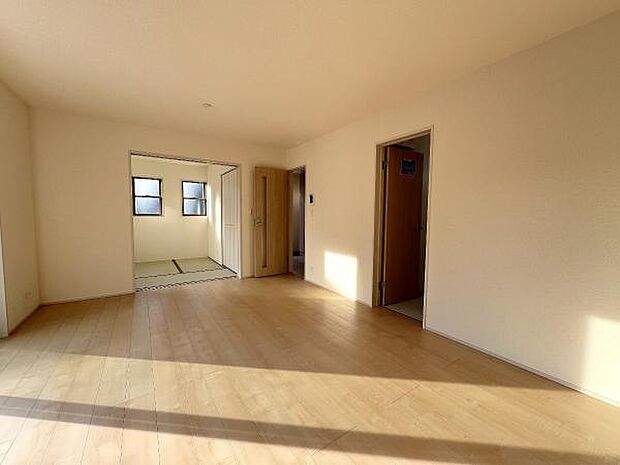 ご家族の温かい時間を演出するダイニングスペースです。