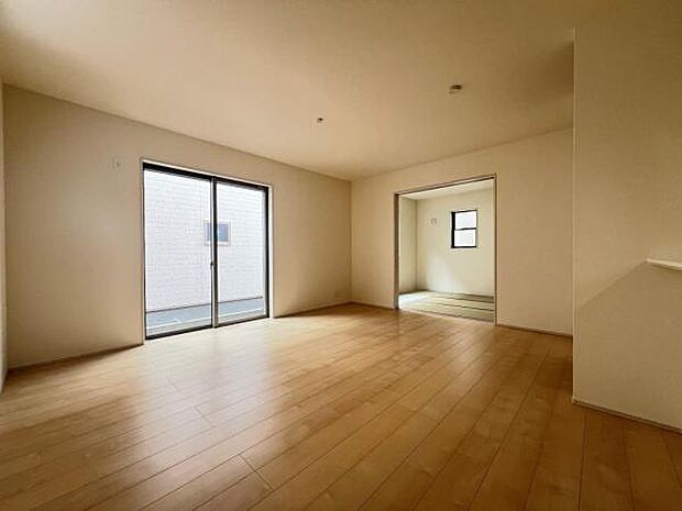 家族団らんの場所としてゆったりと居心地の良いリビングです。