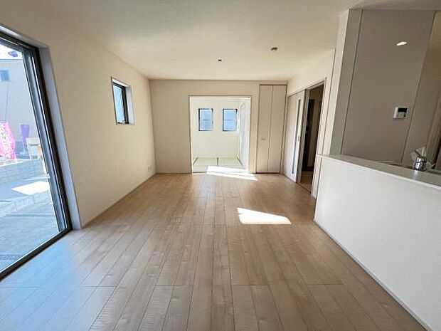 リビングダイニングになります。ご家族そろっての素敵な空間になりそうですね。