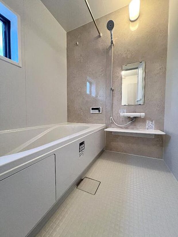 お風呂でほっとひといき。1日の疲れを癒しましょう。