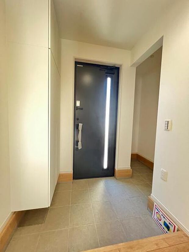 いつも気持ちよくご家族を迎えられる玄関です。