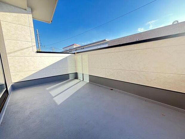 お洗濯ものを気持ち良く太陽の光で干せるのが嬉しいですね。