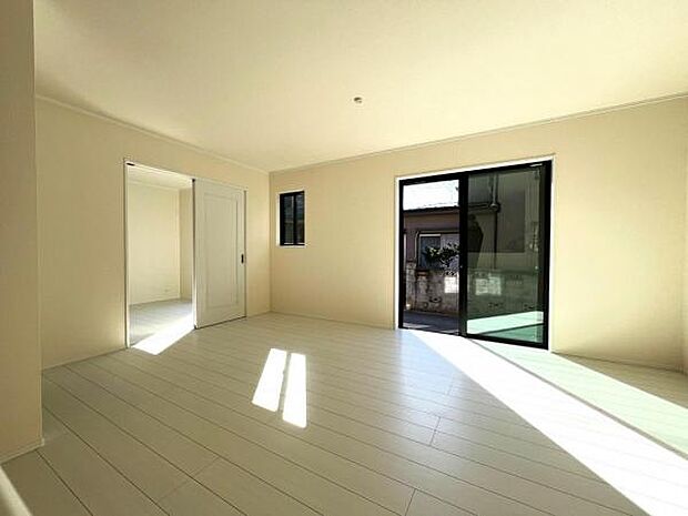 ご家族の温かい時間を演出するダイニングスペースです。