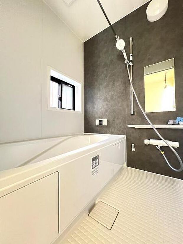 お風呂でほっとひといき。1日の疲れを癒しましょう。