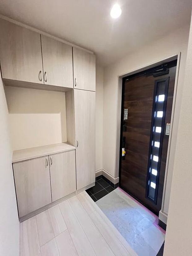 いつも気持ちよくご家族を迎えられる玄関です。