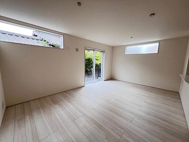 リビングダイニングになります。ご家族そろっての素敵な空間になりそうですね。