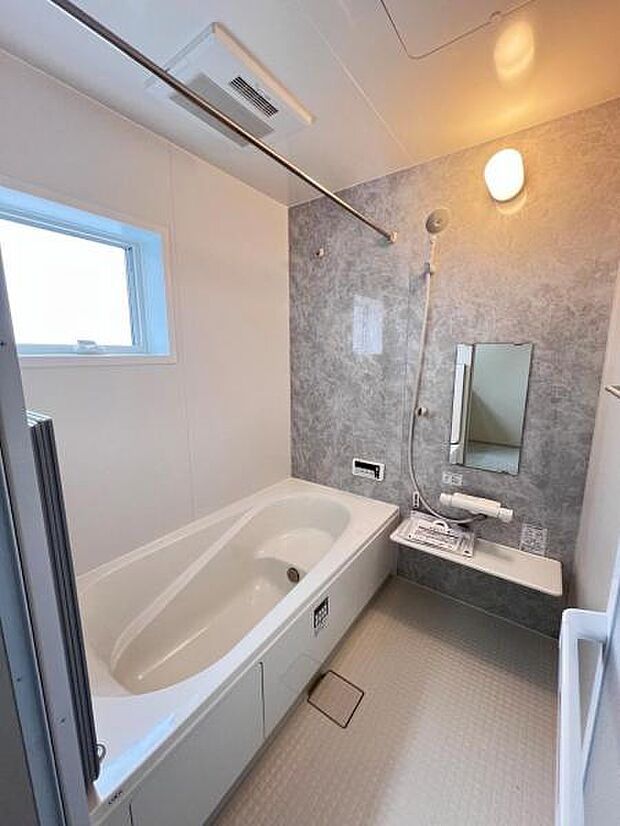 お風呂でほっとひといき。1日の疲れを癒しましょう。