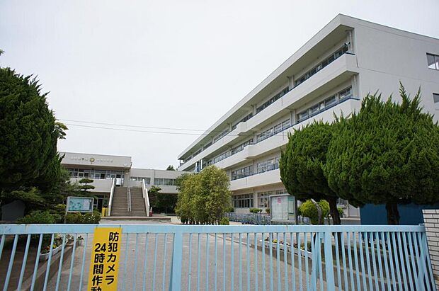 春日部市立小渕小学校まで約510m（徒歩7分）