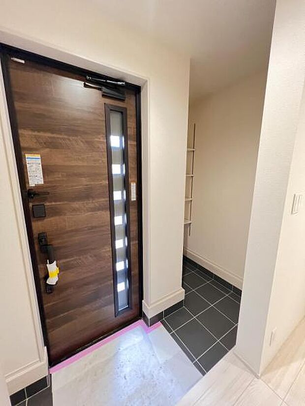 玄関がいつも片づくシューズインクローゼットがあります。